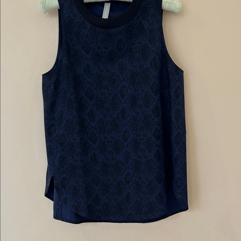 Athleta flared at bottom sleeveless top
